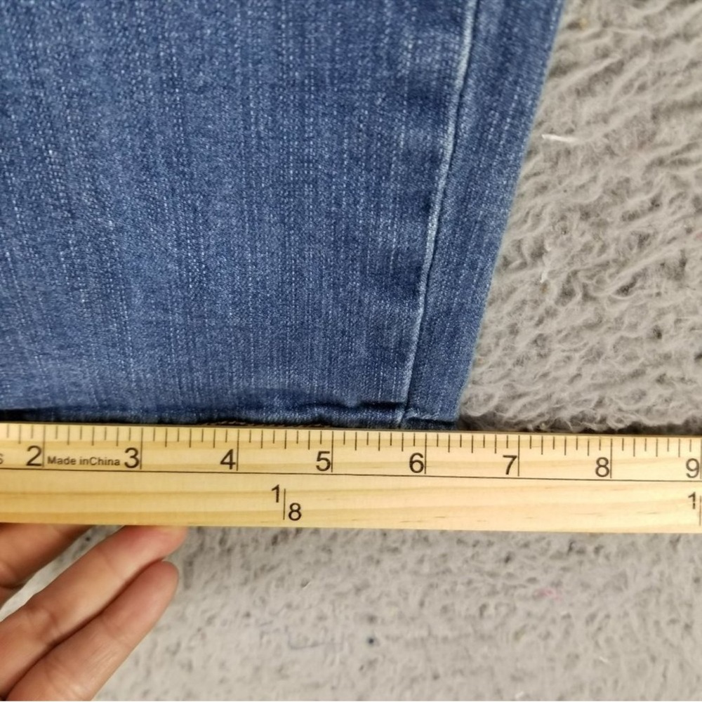 Torrid Jeans Womens 14 Medium Wash Stretch Mid Rise Boyfriend Straight *Read* - Picture 10 of 16